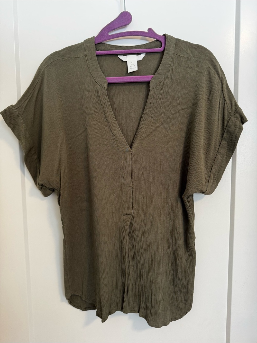 GAP Women's Olive Green V-Neck Short Sleeve Top